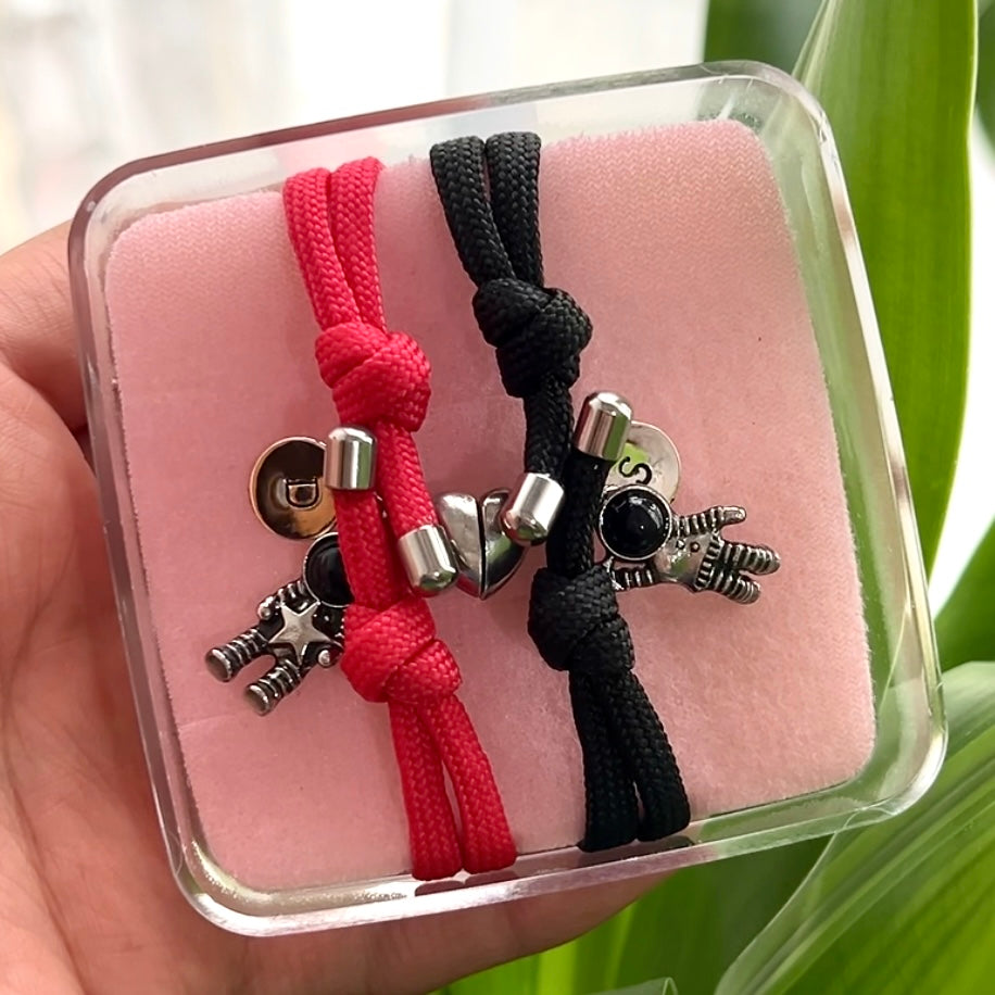PULSERAS CONTIGO HASTA LA LUNA CON INICIALES DE PLATA 925 (EL PAR)